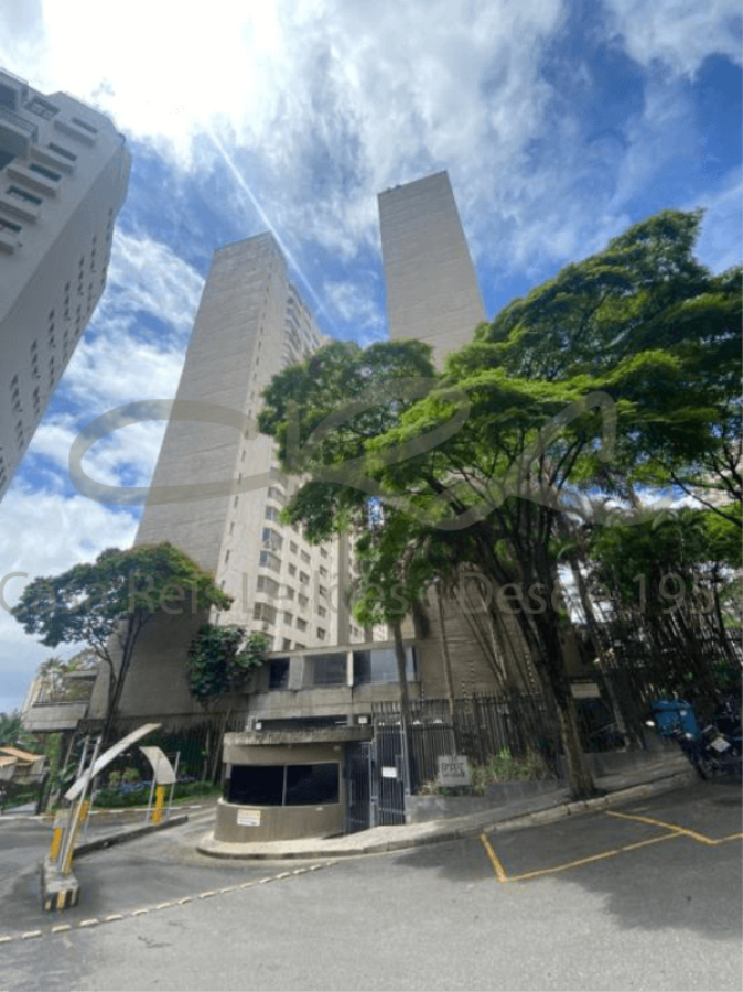 Apto - R. Marie Nader Calfat, 250 e R. Frederico Guarinon, 125, Edifício do Bosque (06º andar) Apê Alto Padrão no Condomínio Portal da Cidade, localizado em São Paulo - SP, bairro Morumbi